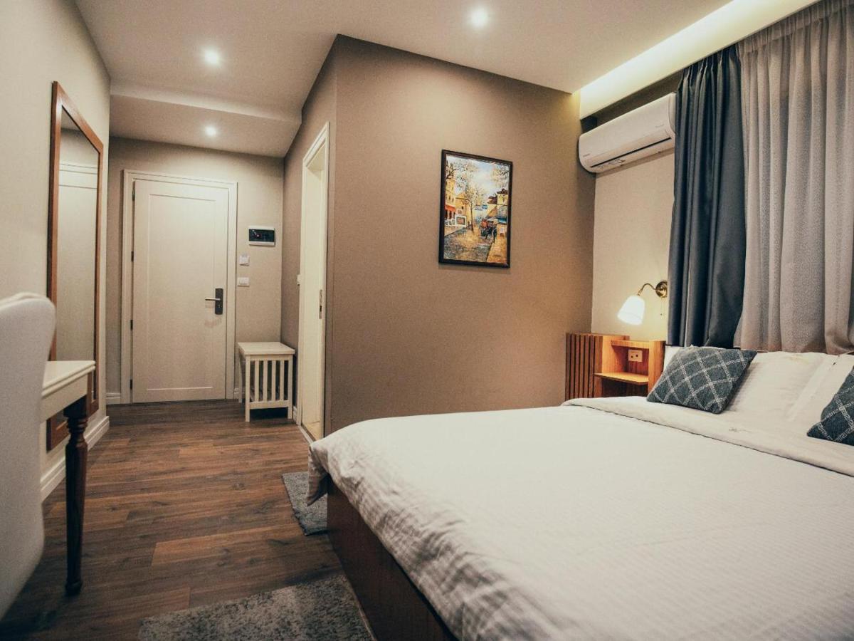 Hotel Romeo Korce Exterior foto